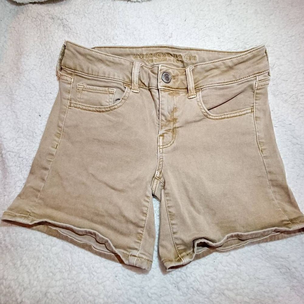American Eagle Shorts Super Stretch Midi Denim Size 4